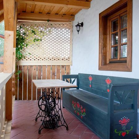 Pepi Vendeghaz - Casa De Oaspeti Pepi Joseni  Ngoại thất bức ảnh