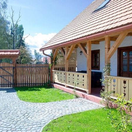Pepi Vendeghaz - Casa De Oaspeti Pepi Joseni  Ngoại thất bức ảnh