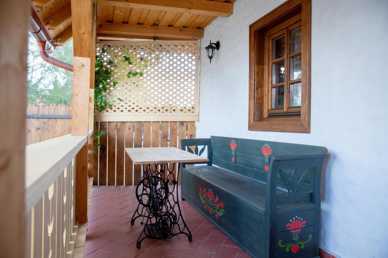 Pepi Vendeghaz - Casa De Oaspeti Pepi Joseni  Ngoại thất bức ảnh